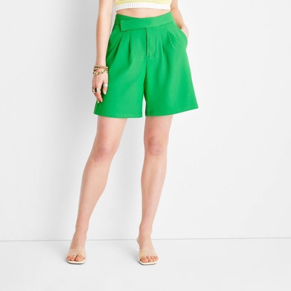 Future Collective with Alani Noelle Womens‎ Size 4 Relaxed Trouser Shorts Green